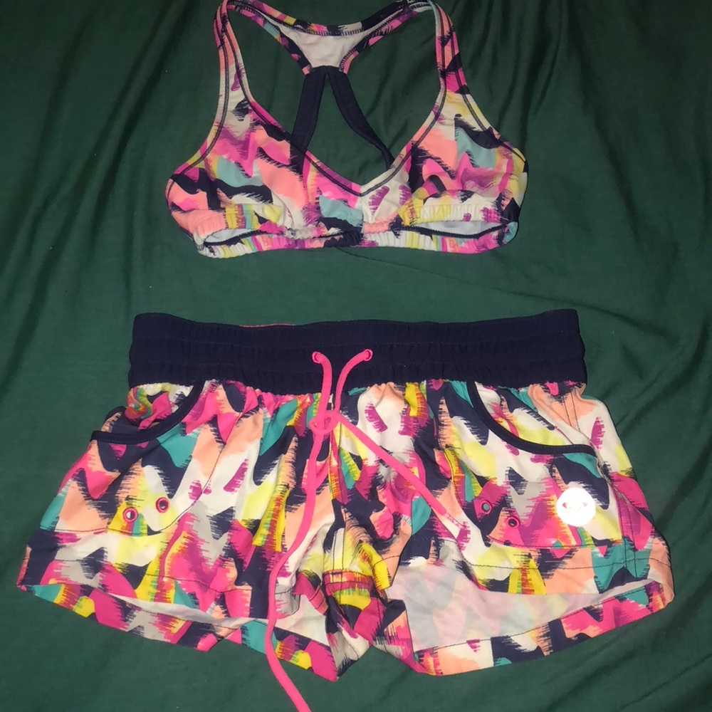 EUC roxy running shorts sm